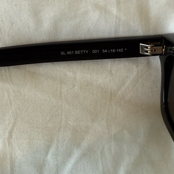 Saint Laurent Betty Sunglasses! - Picture 6 of 8